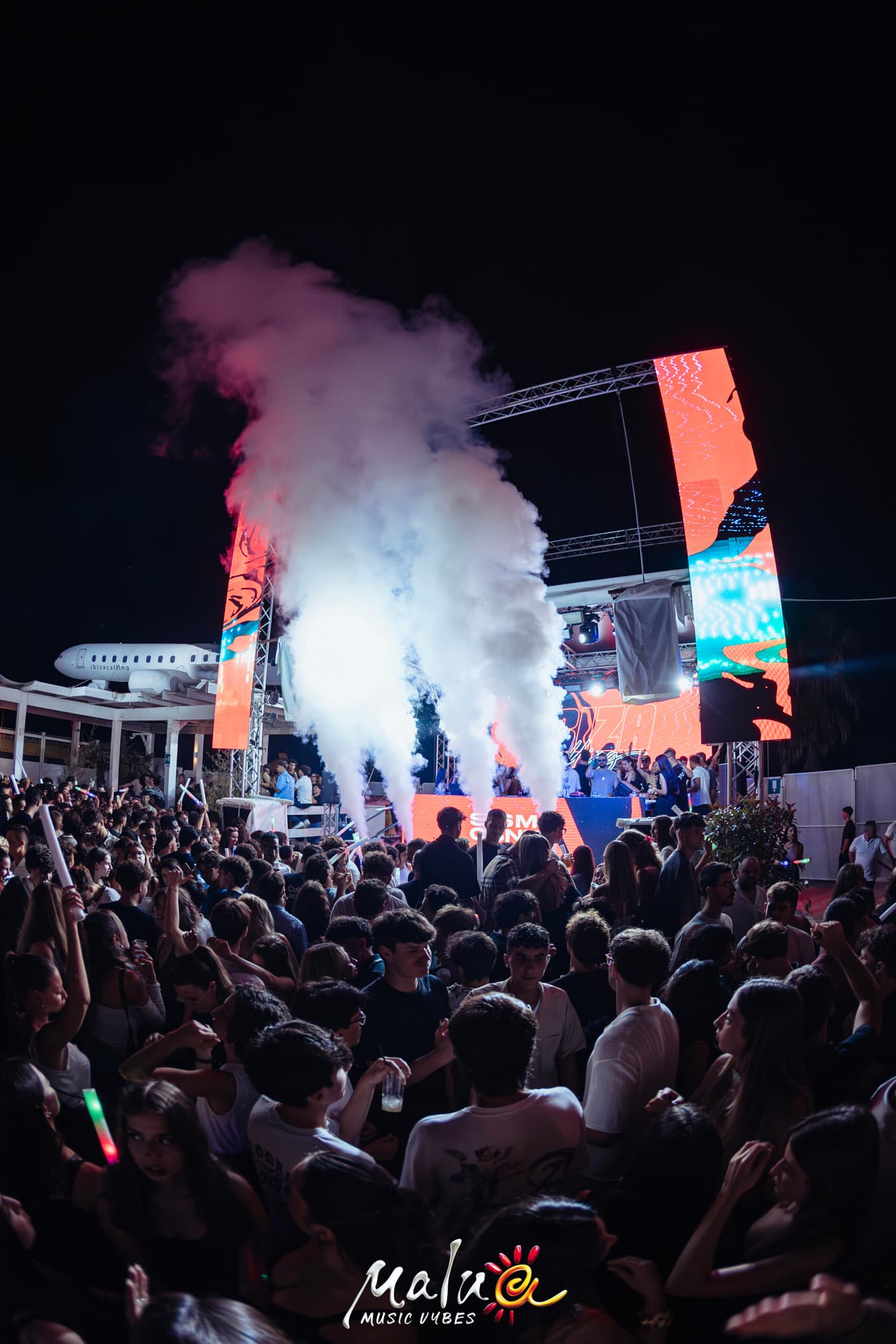 IBIZA CALLING 🛩️